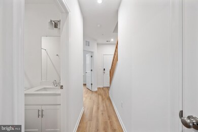 8275 Knight Station Way, Manassas, VA 20110 - photo 5