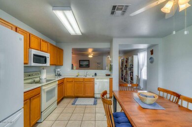 Kitchen (3)-SMALL