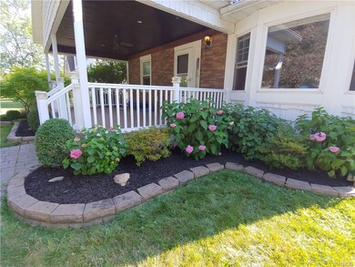 696 Niagara Pkwy, North Tonawanda, NY 14120 - photo 3