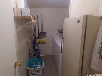 400 Dr, Pleasanton, TX 78064 - photo 5