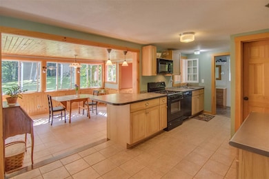 161 Mirror Lake Rd, North Woodstock, NH 03262 - photo 4