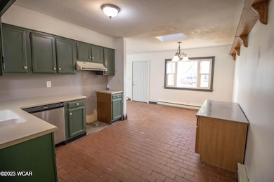 Biscayne - kitchen3