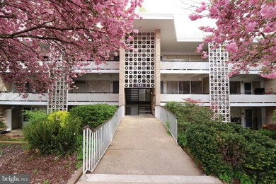 7545 Spring Lake Dr unit B-1, Bethesda, MD 20817 - photo 3