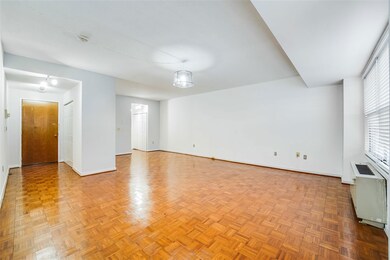 The Clermont Cove unit M9, Jersey City, NJ 07302 - photo 6