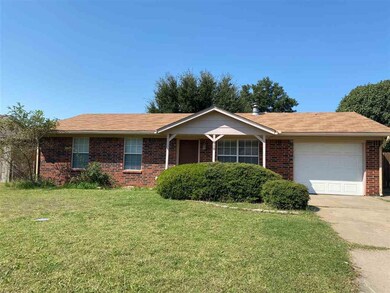 819 W D Ave, Cache, OK 73527 - photo 3