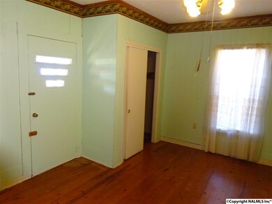 Large Front Bedroom With Sunroom Entrance