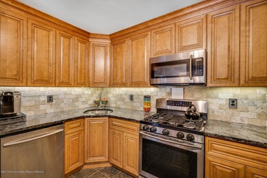 1 Crabapple Ln Franklin Park-large-015-8