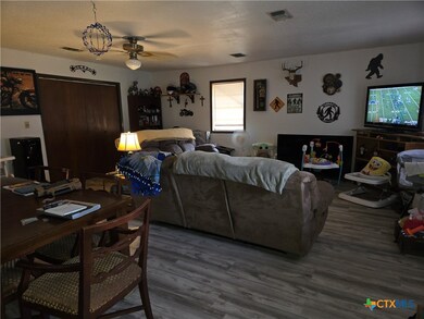 113 Sylvia St, Victoria, TX 77904 - photo 2