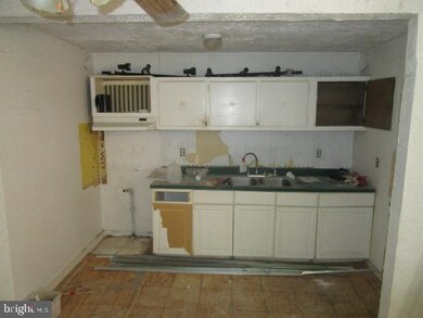 2648 Lauretta Ave, Baltimore, MD 21223 - photo 6