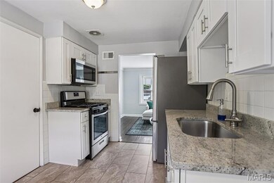 9409 Sequoia Ct, Saint Louis, MO 63123 - photo 7