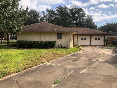 4024 Crescent Dr, Bay City, TX 77414 - photo 2