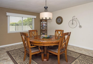 004_Dining Area