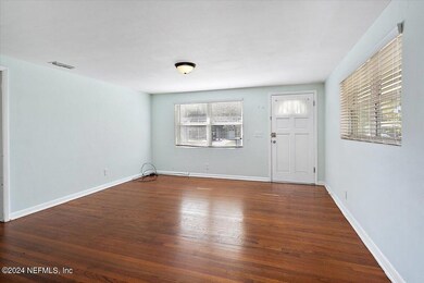 8233 Circle St S, Jacksonville, FL 32216 - photo 5