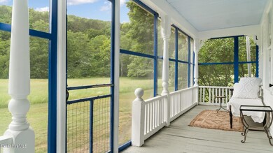 Screened Porch (1)mls