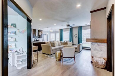 19505 Crest Ridge Dr, Edmond, OK 73012 - photo 4