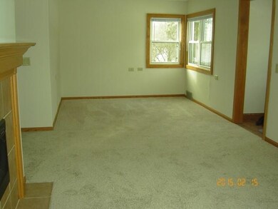 5117 Irish Ln, Fitchburg, WI 53711 - photo 2