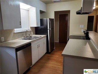 1120 N King St unit 206, Seguin, TX 78155 - photo 3