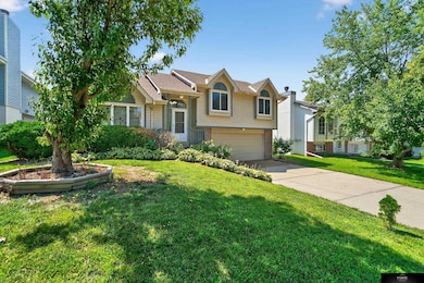 8311 Read St, Omaha, NE 68122 - photo 2