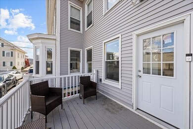 23 W 5th St, Lowell, MA 01850 - photo 2