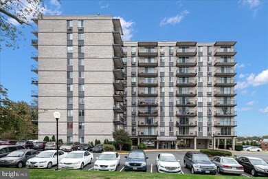 Barcroft Hills Condominium unit 801, Baileys Crossroads, VA 22041 - photo 2