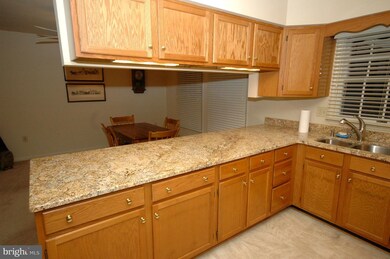 829 Boatswain Way, Annapolis, MD 21401 - photo 2