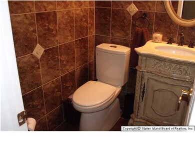 85 Weiner St, Staten Island, NY 10309 - photo 3