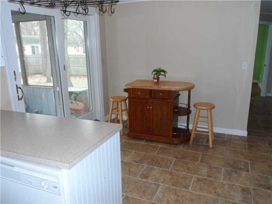 52 Cole Ave, Warwick, RI 02886 - photo 5