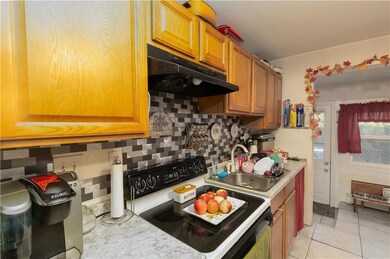 35 Carpenter St, Cumberland, RI 02864 - photo 3