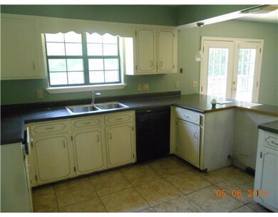 13 Spanish Oak Ln, Picayune, MS 39466 - photo 2