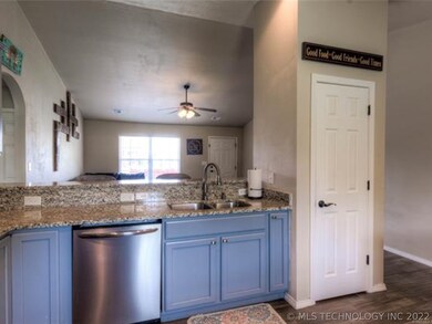 8611 S 264th East Ave, Broken Arrow, OK 74014 - photo 7