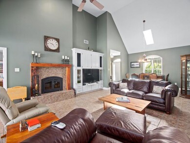 570 Shoreline Dr, Nacogdoches, TX 75964 - photo 6