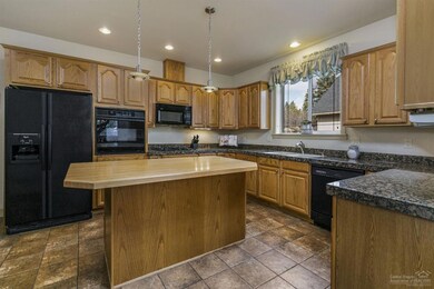 61130 Tapadera St, Bend, OR 97702 - photo 6