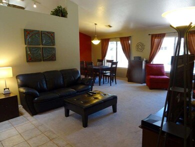 03 Sycamore Living & Dining