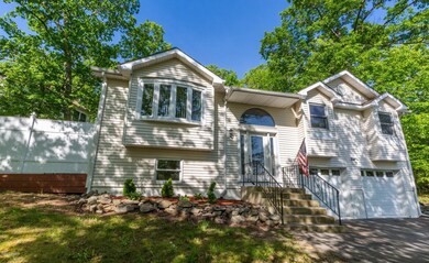 103 Price St, Bushkill, PA 18324 - photo 2