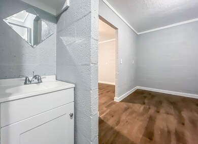 415 N Beauregard St unit 18, Alvin, TX 77511 - photo 6