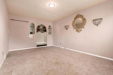 6252 Willowcrest Dr, Columbus, OH 43229 - photo 5