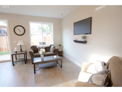 520 S Columbia St, Newberg, OR 97132 - photo 7