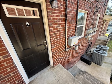 233 N Sunset Dr unit B, Winston Salem, NC 27101 - photo 3