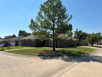 1021 Aspen Dr, Shawnee, OK 74804 - photo 4