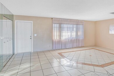 329 SE 3rd St unit 502T, Hallandale Beach, FL 33009 - photo 3