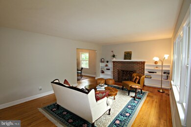 2235 Highland Ave, Falls Church, VA 22046 - photo 3