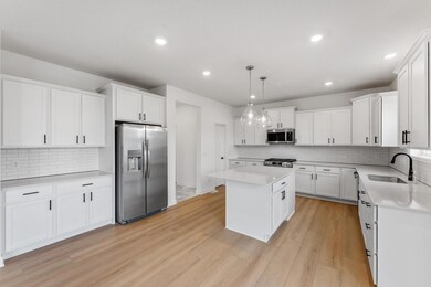 7530 Upper 42nd St N, Oakdale, MN 55128 - photo 3