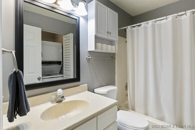 19 Catalpa Ct Full Bath