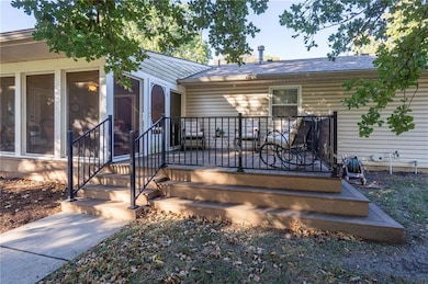 1617 S Maple St, Ottawa, KS 66067 - photo 2