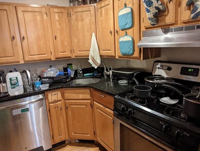 8 Avon St unit 7, Somerville, MA 02143 - photo 2