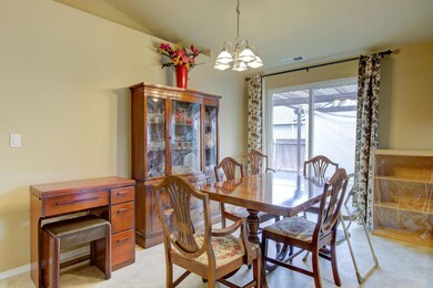 27-web-or-mls-20672 Daisy Lane-27