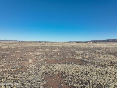 4100 W Robbie Ln, Paulden, AZ 86334 - photo 7