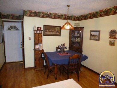 25913 Echo Cliff Rd, Maple Hill, KS 66507 - photo 4