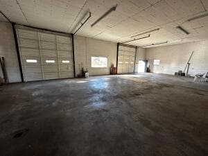 valentine garage9