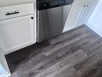 320 Pinecrest Blvd, Long Beach, MS 39560 - photo 3